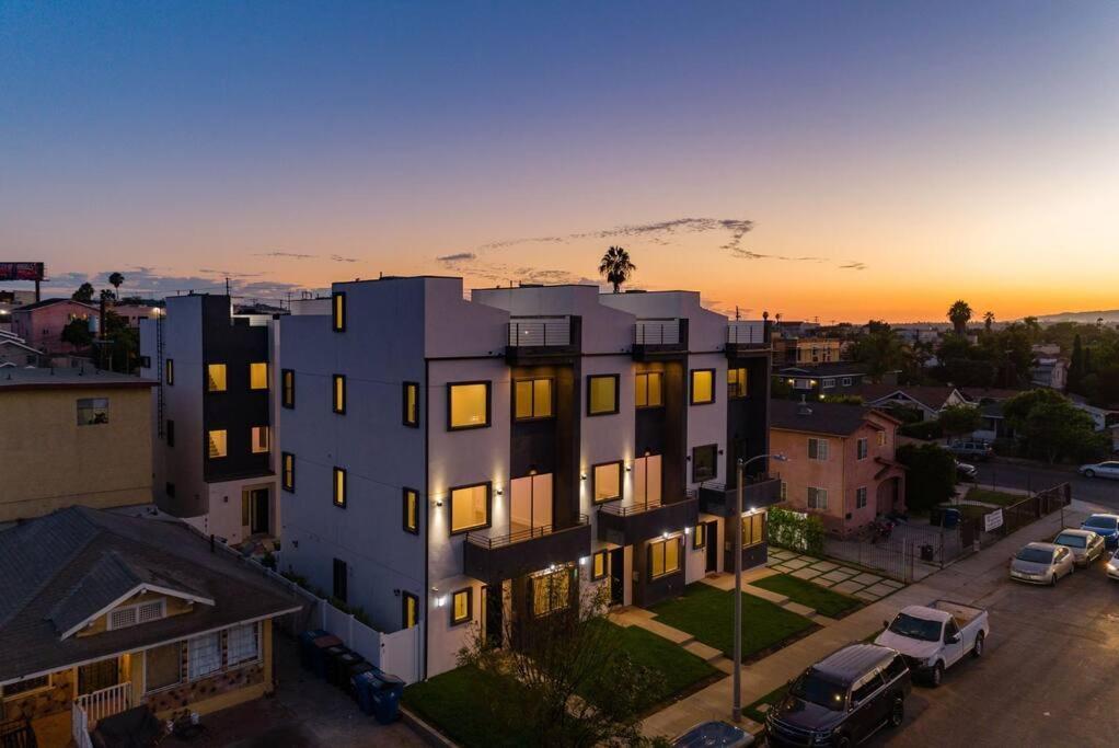 Modern 4 Bedroom Charmer W/ Rooftop Deck #2 Los Angeles Exterior photo